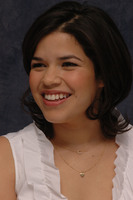 America Ferrera longsleeve t-shirt #2069294