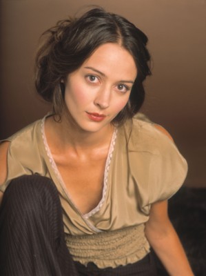 Amy Acker Poster 1378715