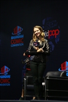 Amy Acker Sweatshirt #3025312