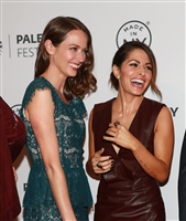 Amy Acker Sweatshirt #3025382