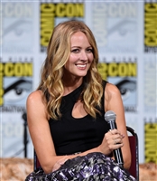 Amy Acker Longsleeve T-shirt #3025439