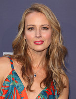 Amy Acker Sweatshirt #3772428