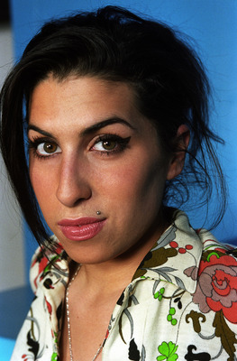 Amy Winehouse puzzle 2118299