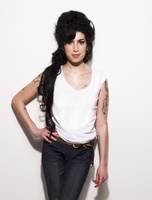 Amy Winehouse Longsleeve T-shirt #2300982