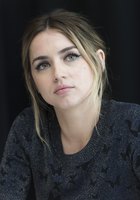 Ana De Armas t-shirt #2870612