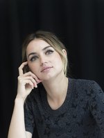 Ana De Armas Sweatshirt #2870613