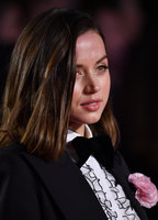 Ana De Armas Sweatshirt #3897722