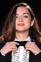 Ana De Armas Sweatshirt #3897799