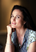 Andie MacDowell t-shirt #2129633