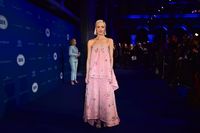 Andrea Riseborough Sweatshirt #2933504