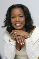 Angela Bassett Longsleeve T-shirt #2276049