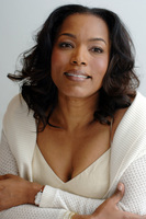 Angela Bassett Longsleeve T-shirt #2318566