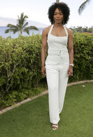 Angela Bassett Longsleeve T-shirt #2318611