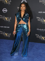 Angela Bassett Longsleeve T-shirt #3113745