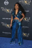 Angela Bassett Longsleeve T-shirt #3113747