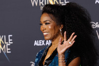 Angela Bassett Longsleeve T-shirt #3113774