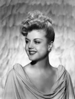 Angela Lansbury Sweatshirt #2542855