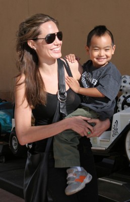 Angelina Jolie tote bag #G133398