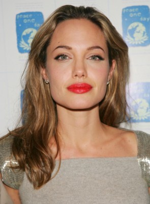 Angelina Jolie Poster 1277991