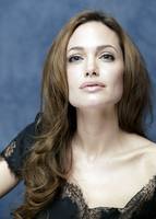 Angelina Jolie Longsleeve T-shirt #2070547