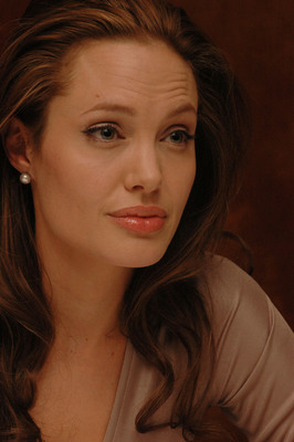 Angelina Jolie Poster 2232063