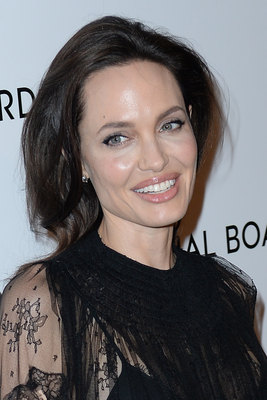 Angelina Jolie puzzle 2977045