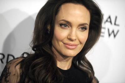Angelina Jolie puzzle 2977228