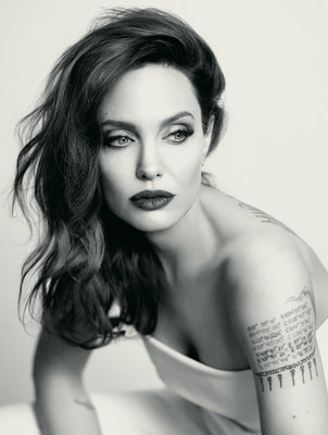 Angelina Jolie Poster 3177400