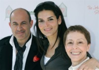 Angie Harmon t-shirt #1439895