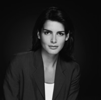 Angie Harmon Sweatshirt #2107329