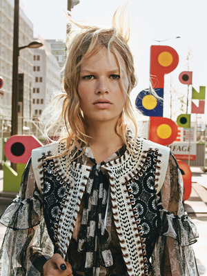 Anna Ewers Mouse Pad 2457691