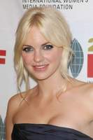 Anna Faris Sweatshirt #1923215