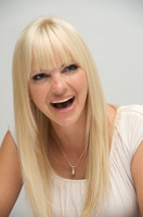 Anna Faris Sweatshirt #2233170