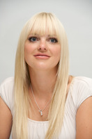 Anna Faris Sweatshirt #2233171