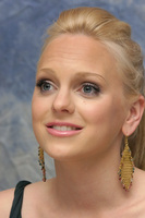 Anna Faris Sweatshirt #2288548