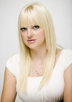 Anna Faris Sweatshirt #2288551