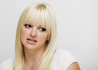 Anna Faris Sweatshirt #2288554