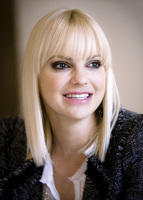 Anna Faris Sweatshirt #2315217
