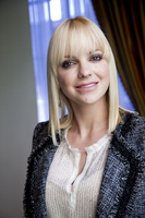 Anna Faris Sweatshirt #2315222
