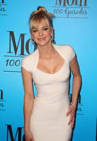 Anna Faris t-shirt #2990959