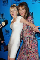 Anna Faris hoodie #2991008