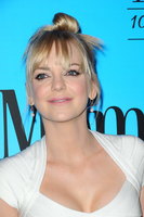 Anna Faris hoodie #2991018