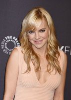 Anna Faris Sweatshirt #3194852