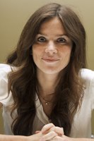 Anna Friel Longsleeve T-shirt #2287862