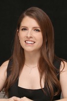 Anna Kendrick Sweatshirt #3679697