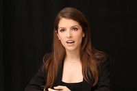 Anna Kendrick Longsleeve T-shirt #3679708