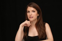 Anna Kendrick Sweatshirt #3679712