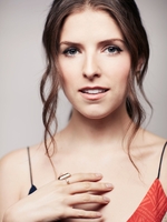 Anna Kendrick Longsleeve T-shirt #3825551