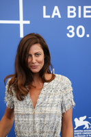 Anna Mouglalis Sweatshirt #3292325