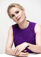 Anna Paquin Longsleeve T-shirt #2245657